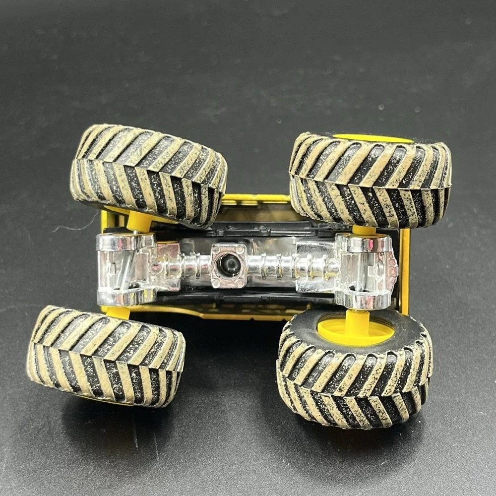 Hot Wheels Monster Jam Trucks 1:64 Scale Diecast Higher‎ Education Bus
